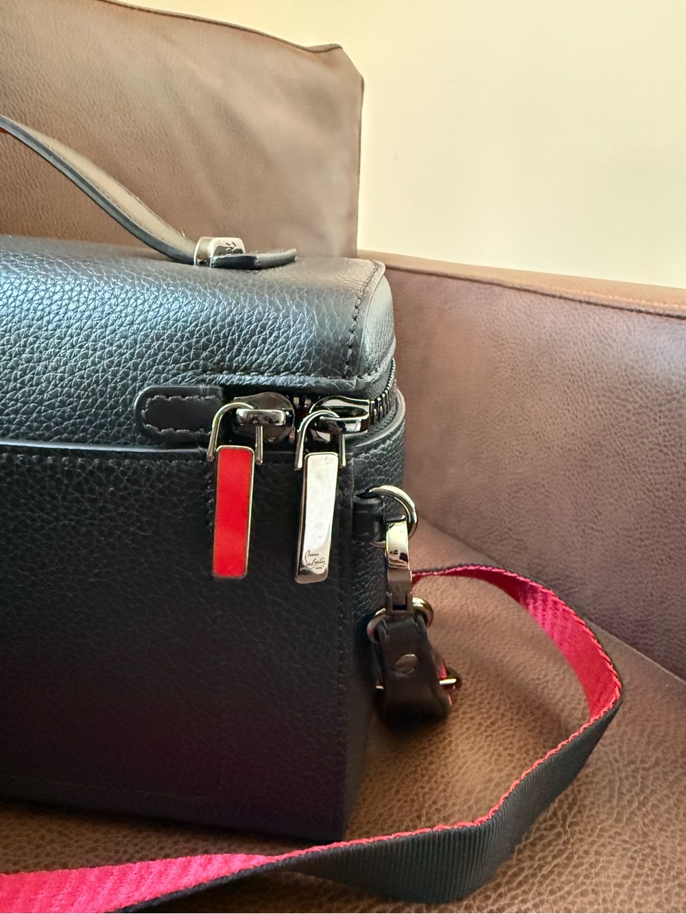 Christian Louboutin Kypipouch Leather Crossbody Bag - Picture 8 of 16